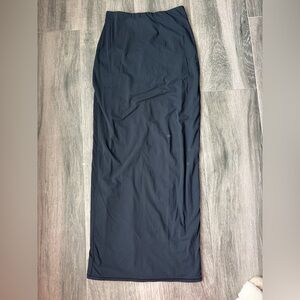 Classic Black Maxi Skirt - skims